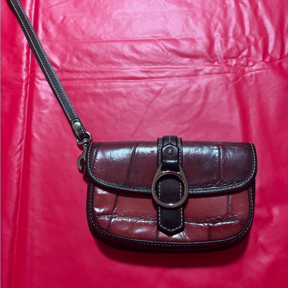 Dooney & Bourke 2-tone Brown/Red Leather Wristlet